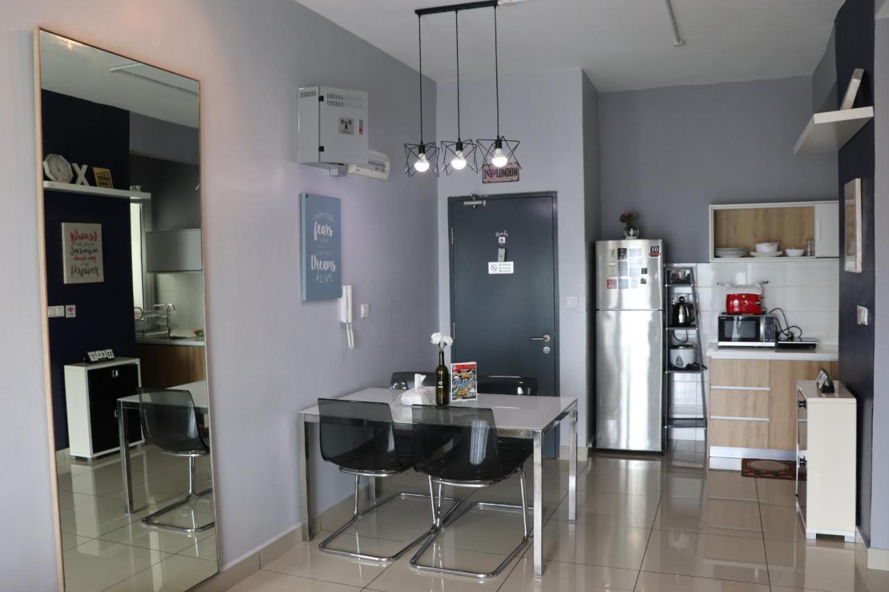 Hnm Homestay Direct Access Mesamall Nilai Klia Usim Exteriör bild