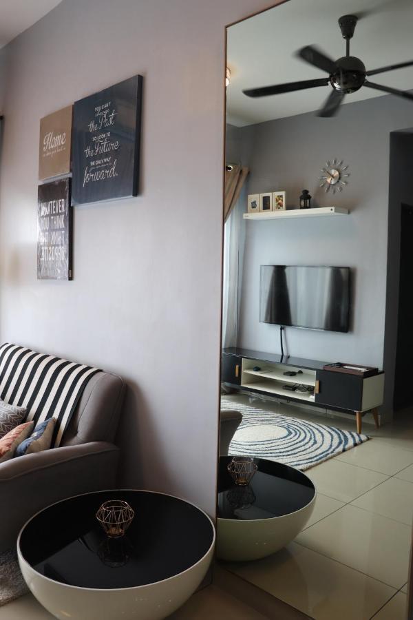 Hnm Homestay Direct Access Mesamall Nilai Klia Usim Exteriör bild